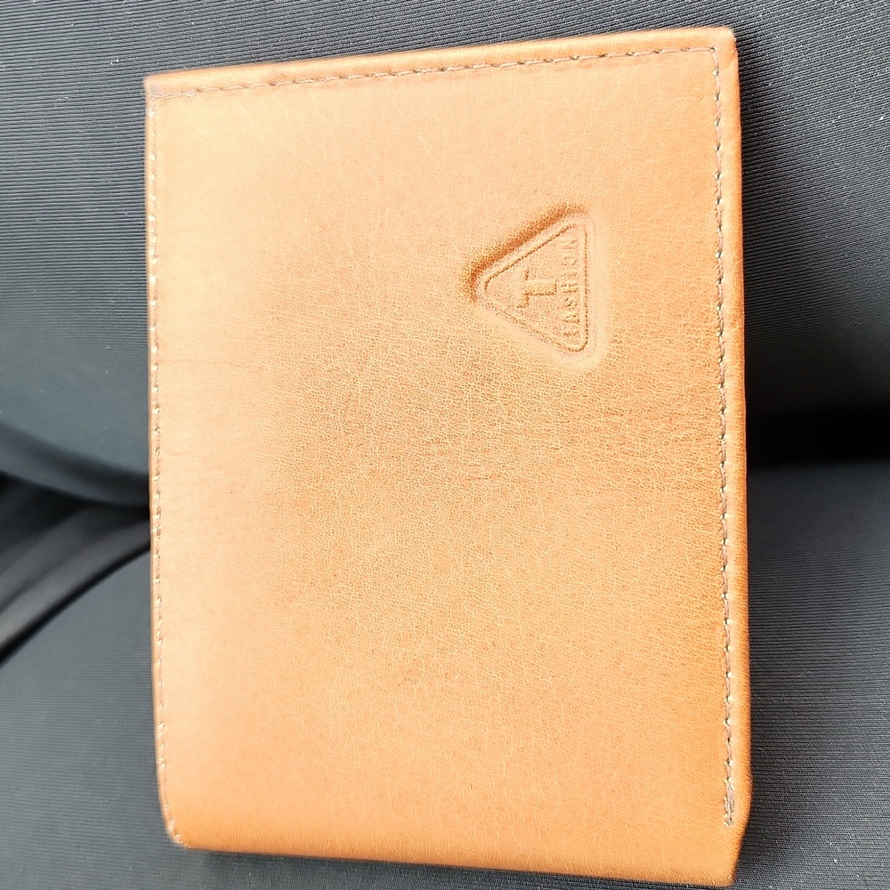 T fashion lether from  🇨🇴 wallet for men